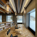 Por TAISEI DESIGN Planificadores Arquitectos e Ingenieros Ayuntamiento de Furubira CAN@YELL / TAISEI DESIGN Planificadores Arquitectos e Ingenieros - Fotos Interiores, Ventanas, Vigas