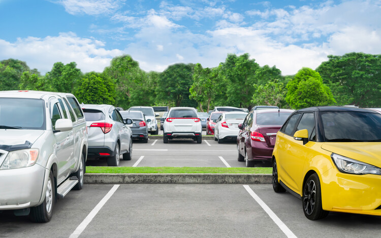 ¿Cómo pueden las ciudades enfriar los estacionamientos de las grandes ciudades?  - Figura 6/8