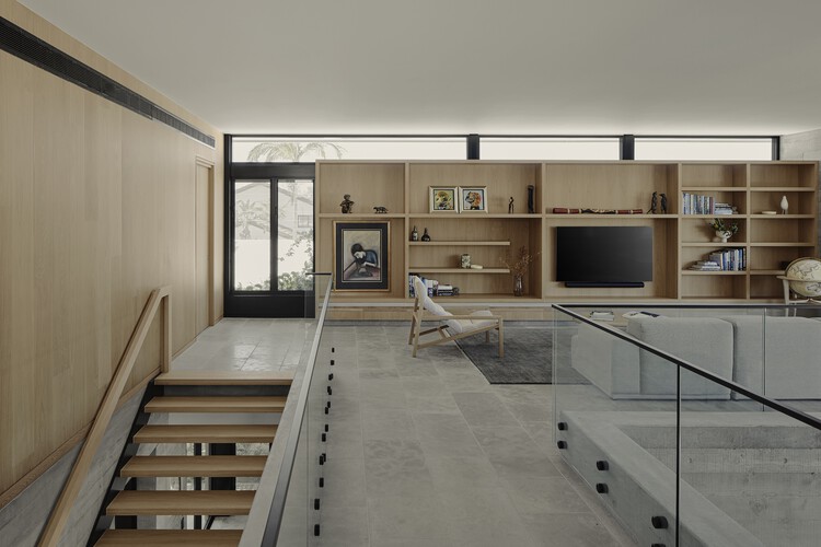 Casa Sjøhavn / Lightbody Architects - Fotografía de interiores, cocina, silla, ventanas, estantes, silla