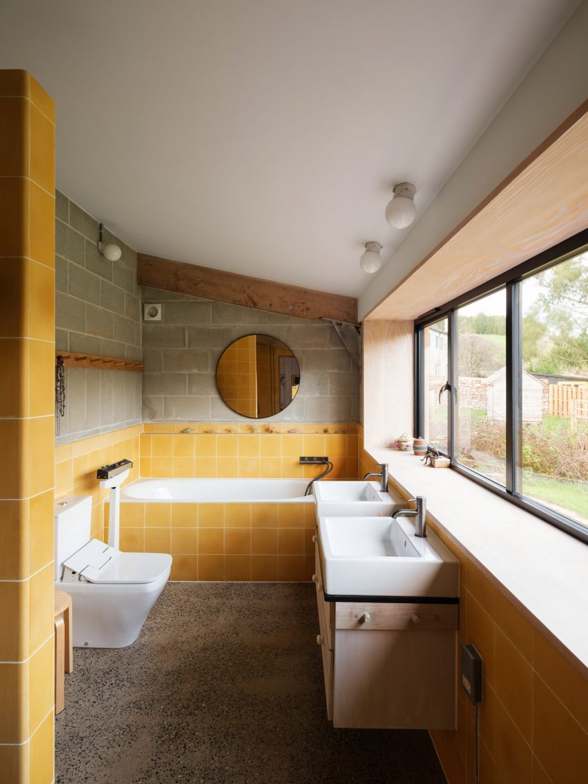 Baño de establo por David Kohn Architects
