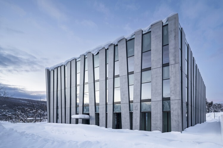 Ayuntamiento de Furubira CAN@YELL / TAISEI DESIGN Planners Arquitectos e Ingenieros - Foto Exterior, Fachada
