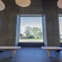 © Kotaro Imada Ayuntamiento de Furubira CAN@YELL / TAISEI DESIGN Planificadores Arquitectos e Ingenieros - Foto Interior