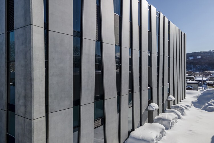 Ayuntamiento de Furubira CAN@YELL / TAISEI DESIGN Planificadores Arquitectos e Ingenieros - Fotos Exteriores, Fachadas, Ventanas