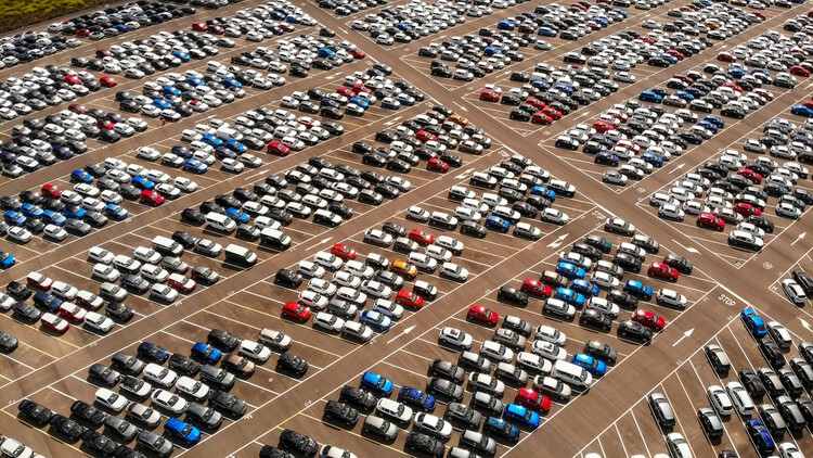 ¿Cómo pueden las ciudades enfriar los estacionamientos de las grandes ciudades?  - Imagen 1 de 8