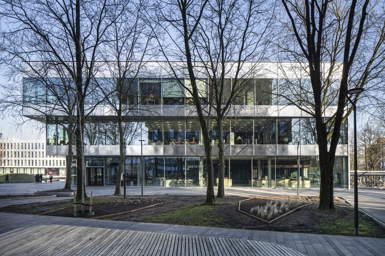 Campus Rachelsmolen de Fontys Hogescholen / Barcode Architects + Nudus + Hollandse Nieuwe + OKRA - Fotografía exterior, ventanas