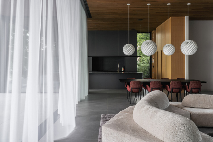 Residencia de pizarra / Blouin Beauchamp Architects - Fotografía interior, mesa, silla