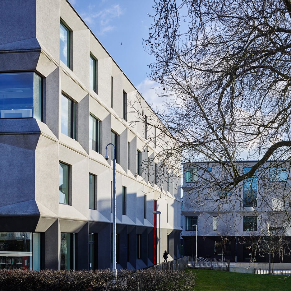 Escuela Burntwood, Wandsworth Allford Hall por Monaghan Morris