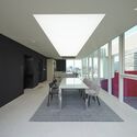 © Hansuk Kim Edificio de Oficinas Chai Communication / ARQUITECTOS BAN + Fluxys Lab - Fotografía de Interiores, Comedor, Mesa, Ventanas, Silla