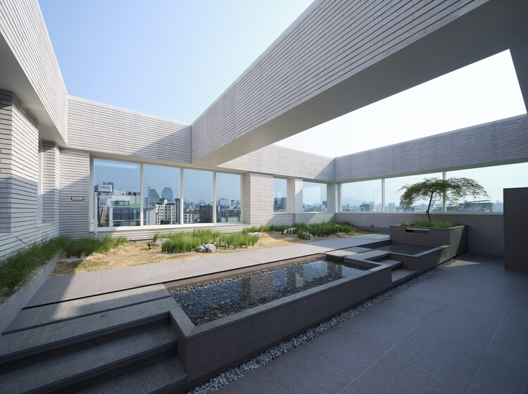 Edificio de Oficinas de Comunicaciones Chai / ARQUITECTOS BAN + Fluxys Lab - 27/9. Imagen