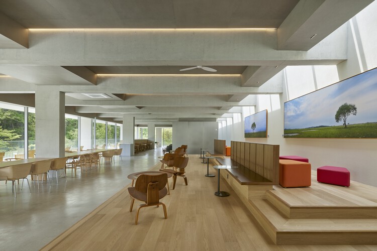 Dot Line Plan Cafe / ODDs&ENDs Architects - Fotografía de interiores, mesa, silla