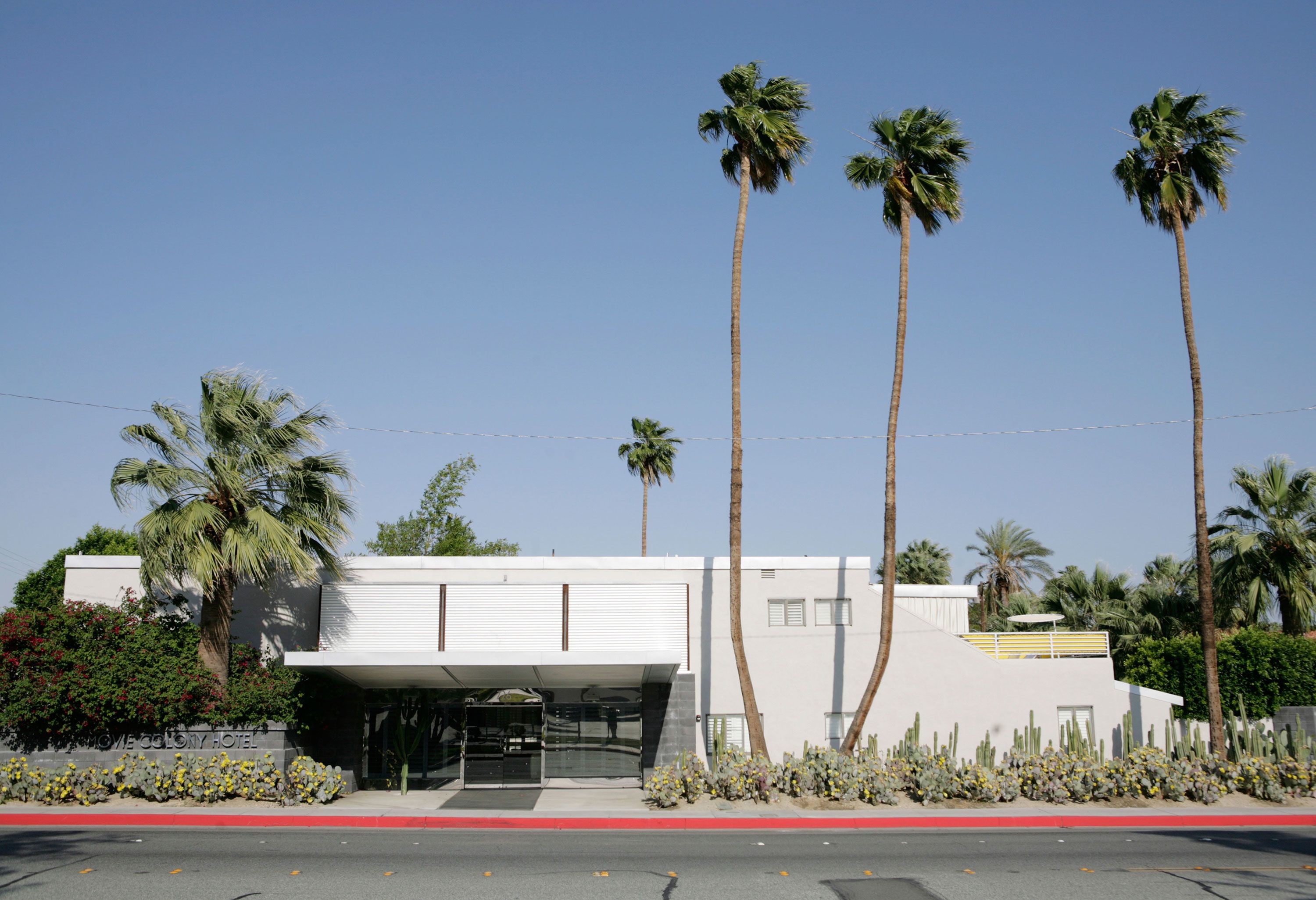 El Movie Colony Hotel, un edificio modernista diseñado por Frey en Palm Springs, California en 1935.