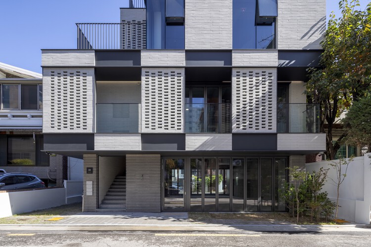 Edificio de Oficinas Intec / ARQUITECTOS BAN - Fotos Exteriores, Ventanas, Fachada