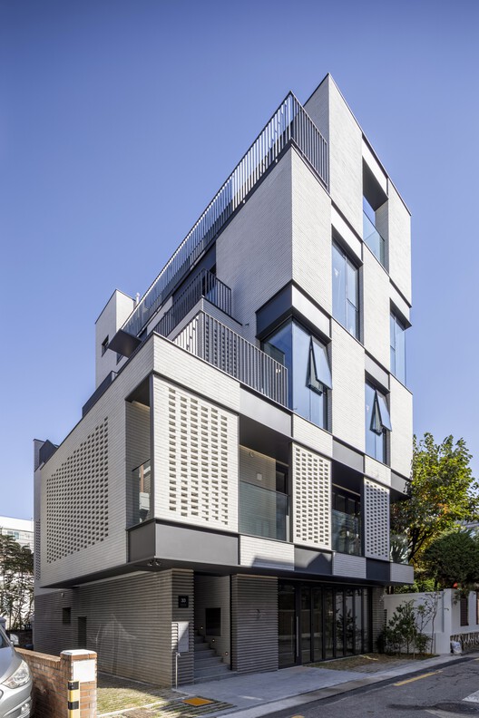 Edificio de Oficinas Intec / ARQUITECTOS BAN - Fotos Exteriores, Ventanas, Fachada