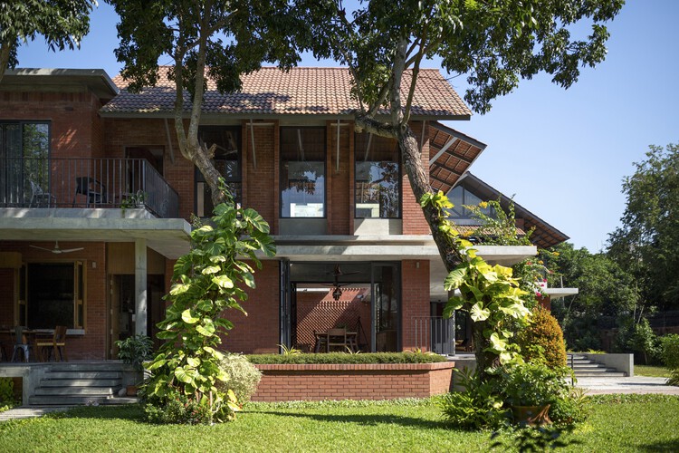 Residencia Maayer Anchol / INDESOL arquitectos + Neoformación arquitectos - Fotos Exteriores, Ventanas, Fachada
