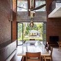 © Asif Salmán Residencia Maayer Anchol / INDESOL Arquitectos + Neoformación Arquitectos - Fotos Interiores, Mesa, Ventanas, Silla, Viga