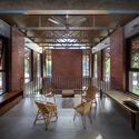 © Asif Salmán Residencia Maayer Anchol / INDESOL Arquitectos + Neoformación Arquitectos - Fotos Interiores, Ventanas, Silla, Viga
