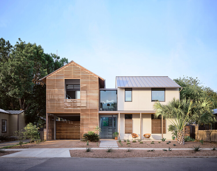 Casa Barrera / Cotton Estes Arquitecto - Fotografía Exterior, Ventanas, Puerta, Fachada