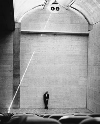 Retrato de Louis Kahn en el Museo de Arte Kimbell