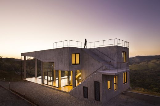 Casa Cerrada
