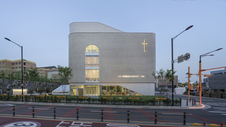Iglesia Evergreen / Kode Architects - Foto exterior, fachada