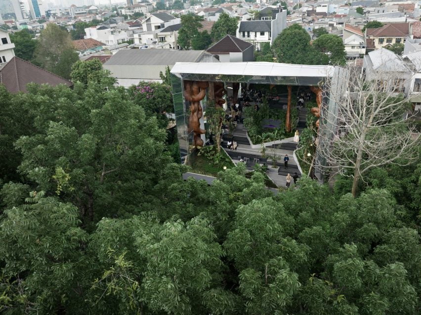 Vista exterior del Frame Garden en Indonesia