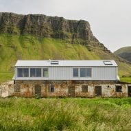 Edificio reconvertido en una granja islandesa