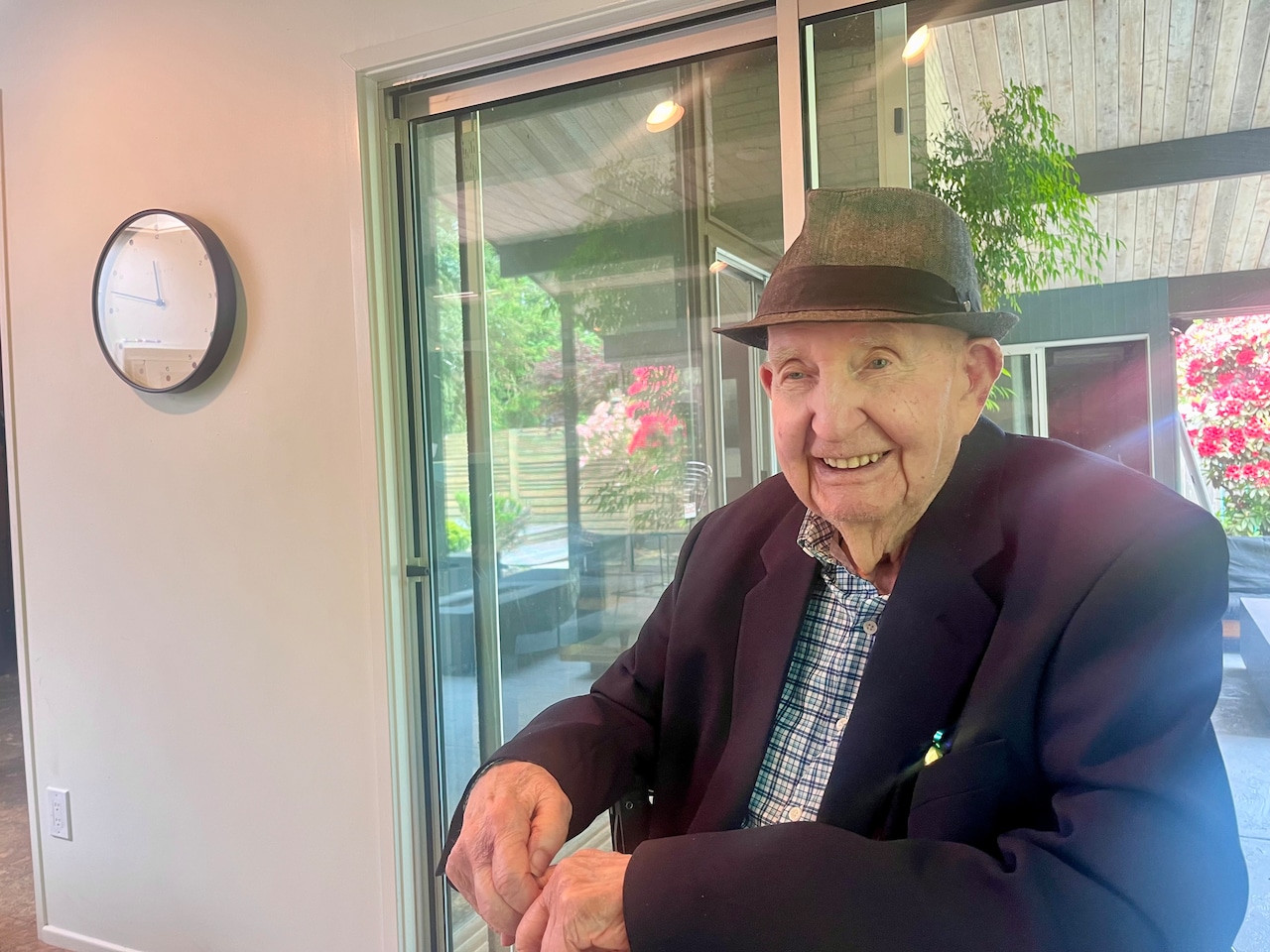 El sábado 1 de junio, Robert Rummer celebró su cumpleaños número 97 rodeado de fanáticos dentro de la casa que construyó en el suroeste de Portland para su familia y compartió la noticia: están siendo reconstruidas.
