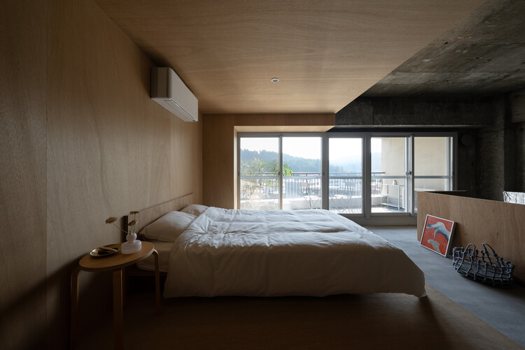 Apartamento Casting Shadows / MASATO TAKAHASHI ARCHITECTS - Fotografía de interiores, dormitorio, ventanas, cama