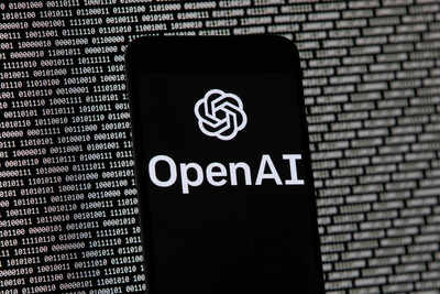 Openai dice que Google, Apple y Microsoft Data Dominance complican la competencia de la empresa