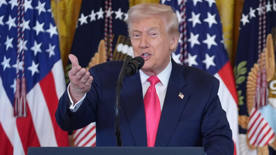 'Su alcalde es un desastre': Donald Trump renueva su ataque a Sadiq Khan; Cuestiona el orden y las leyes de Londres.