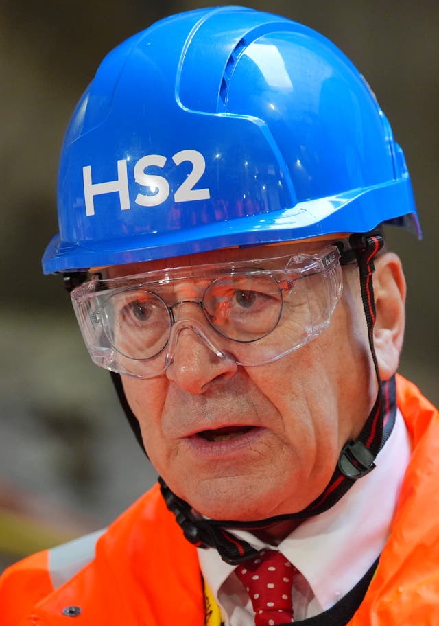 Ministro de Ferrocarriles Lord Hendy