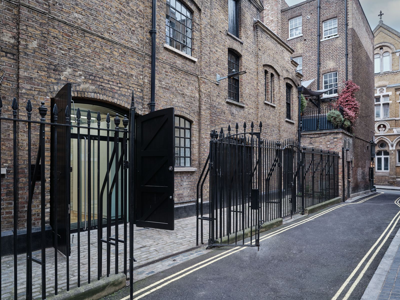 Our Legacy celebra 10 años en Londres y abre nueva tienda