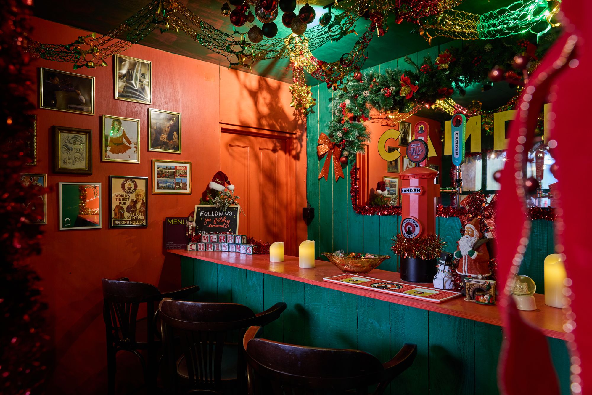 El pub más pequeño del mundo estará abierto para reservas de jueves a sábado