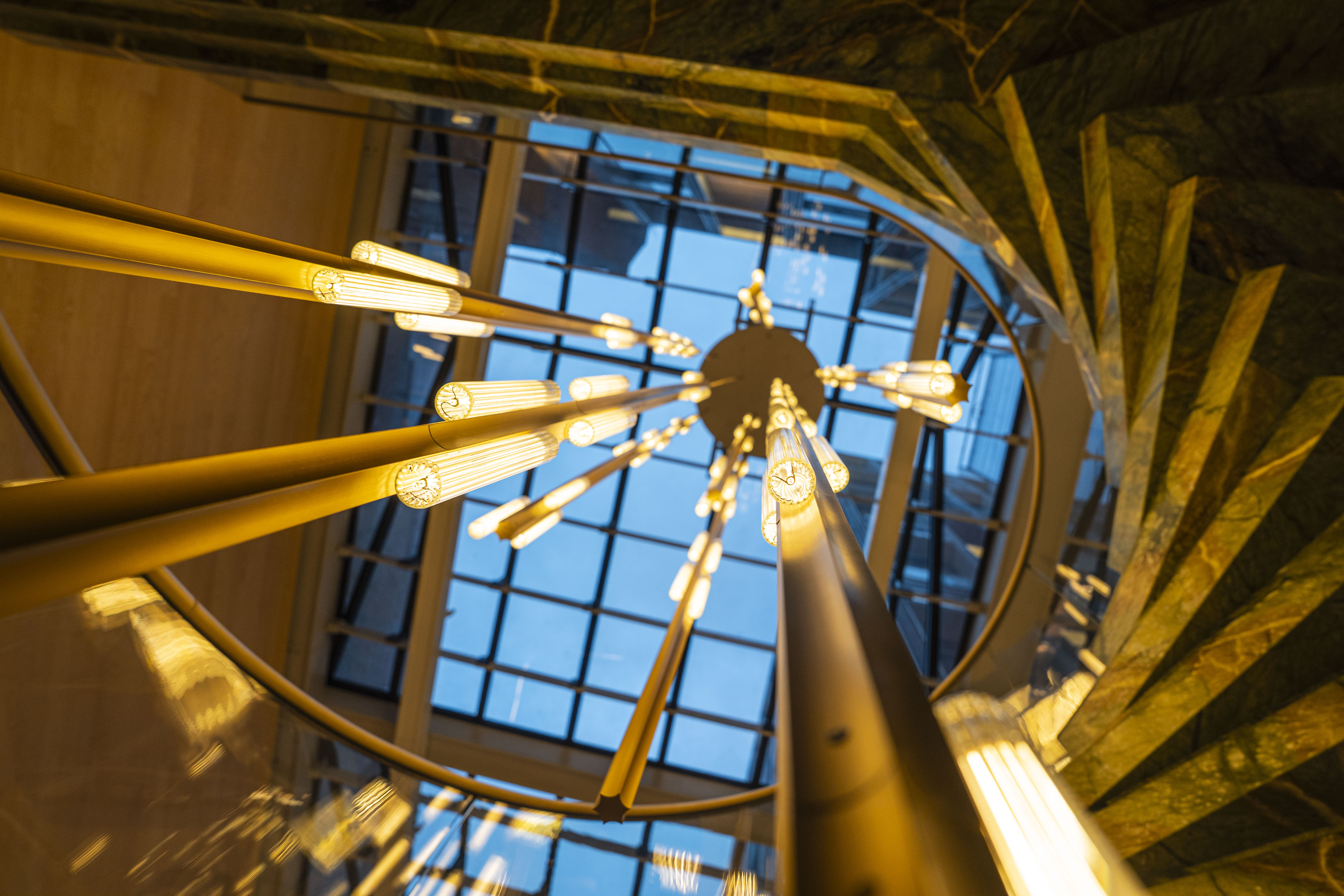Instalación de luces Lee Broom en Mandarin Oriental Mayfair