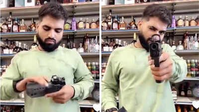 Disputa por estudiante indio que muestra armas con visa F-1 en video viral: